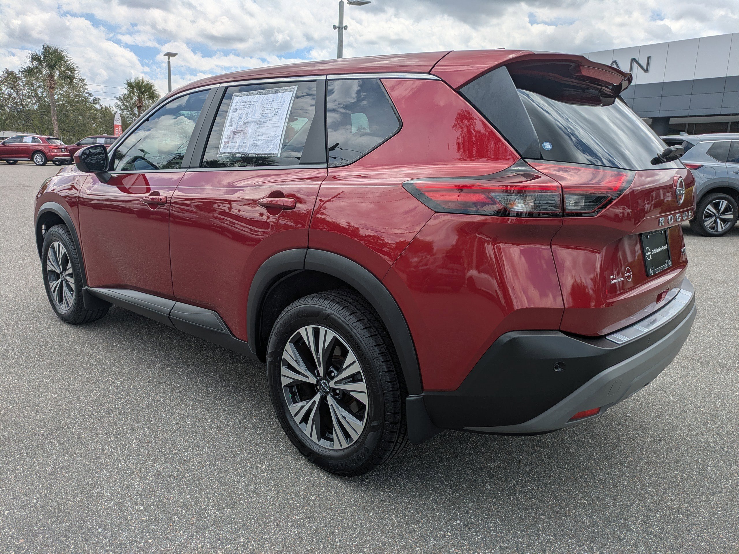Certified 2023 Nissan Rogue SV FWD image 6