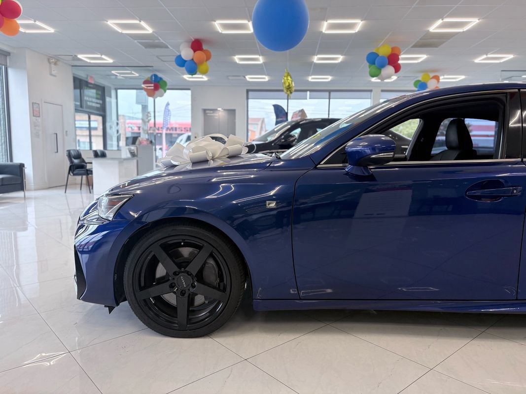 Used 2017 Lexus IS 200t F Sport w/ F Sport Package RWD image 6