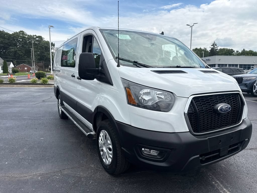 Used 2025 Ford Transit 250 Low Roof w/ Exterior Upgrade Package RWD image 4