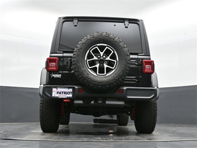 Used 2024 Jeep Wrangler Unlimited Rubicon w/ Technology Group image 37