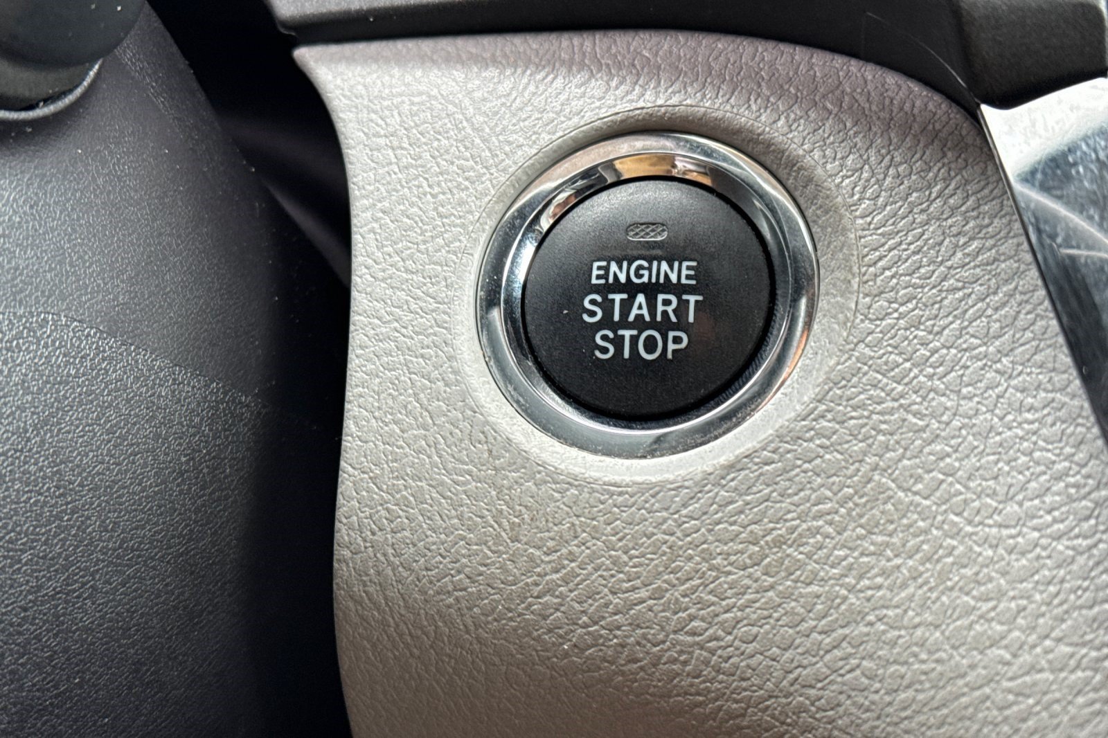 Used 2018 Toyota Sienna XLE w/ XLE Navigation Package FWD image 16