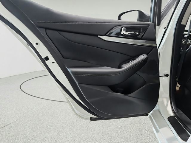 Used 2019 Nissan Maxima 3.5 SV w/ Floor Mat Group FWD image 20