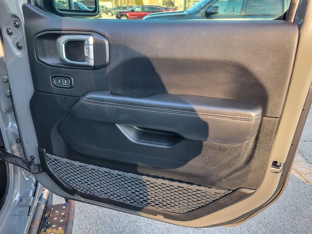 Used 2022 Jeep Wrangler Unlimited Rubicon w/ Trailer Tow Package image 22