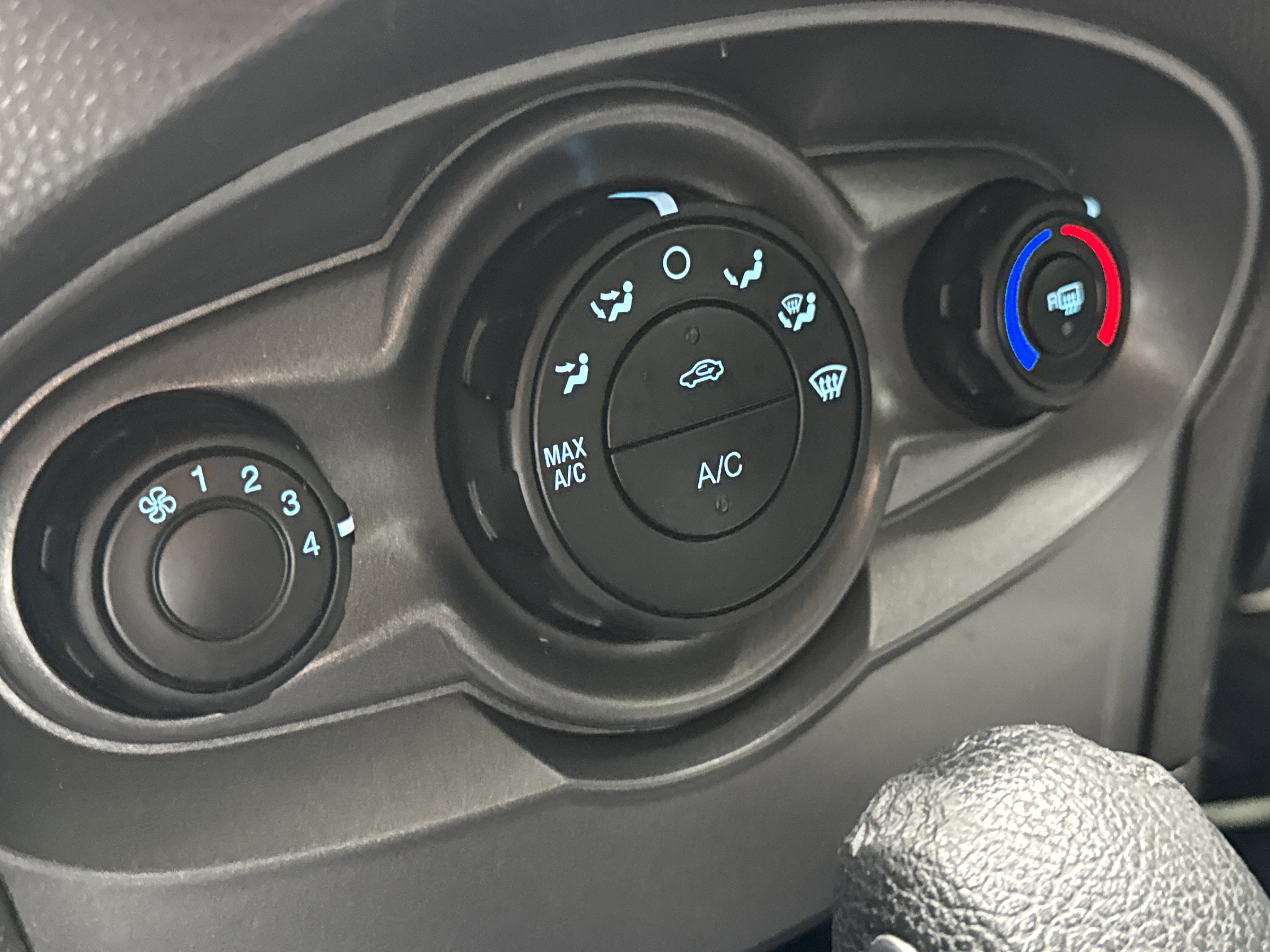 Used 2016 Ford Fiesta S image 32