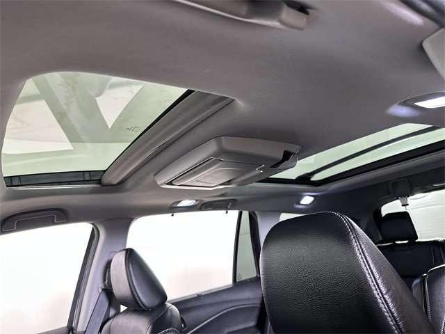 Used 2021 Honda Pilot Elite image 19