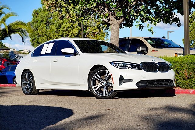 Used 2022 BMW 330i Sedan w/ Driving Assistance Package image 2