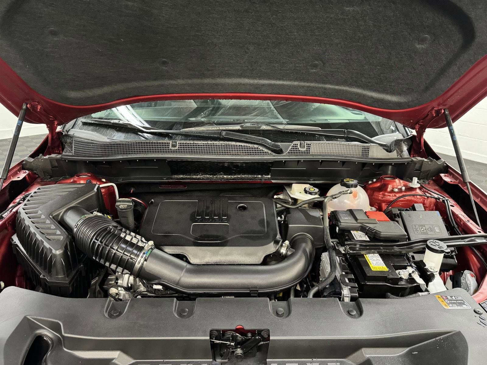 Used 2025 Chevrolet Blazer LT w/ Driver Confidence Package image 8