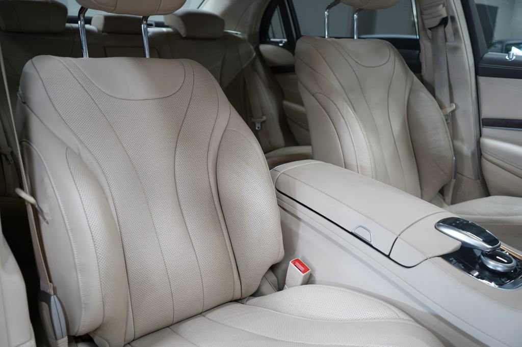 Used 2020 Mercedes-Benz S 450 Sedan image 25