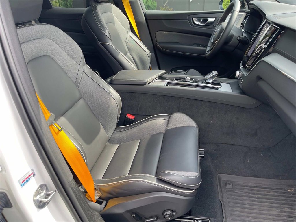 Used 2024 Volvo XC60 T8 Polestar w/ Protection Package Premier image 39