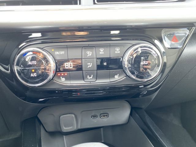 New 2026 Chevrolet Trax LT w/ LT Convenience Package FWD image 18