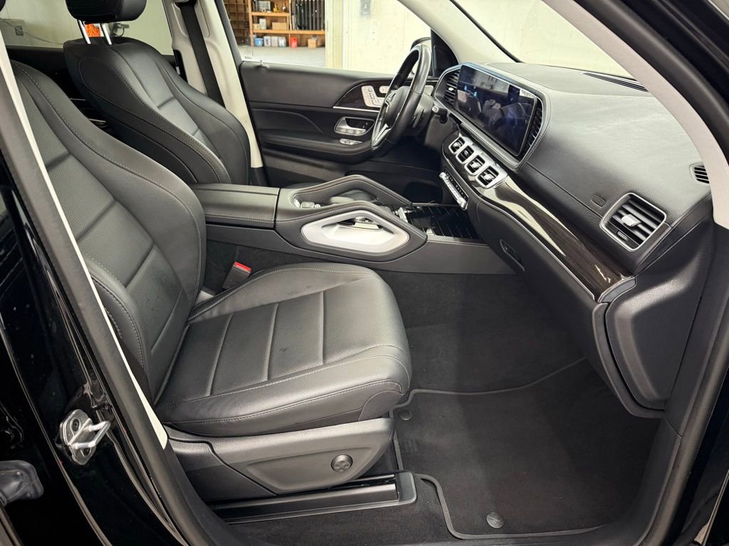 Used 2023 Mercedes-Benz GLS 450 4MATIC image 7