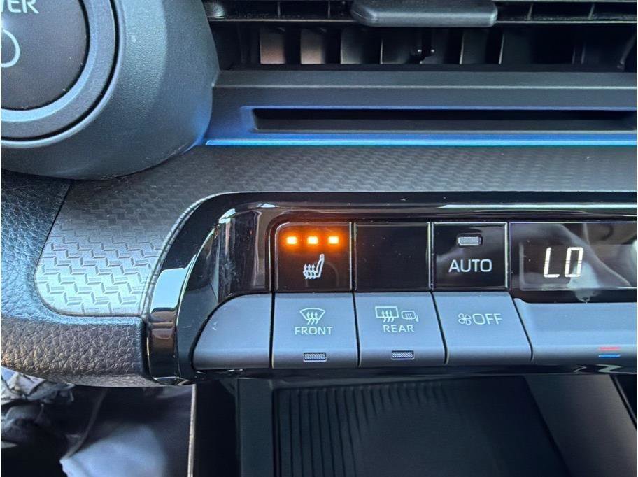 Used 2024 Toyota Prius XLE image 19