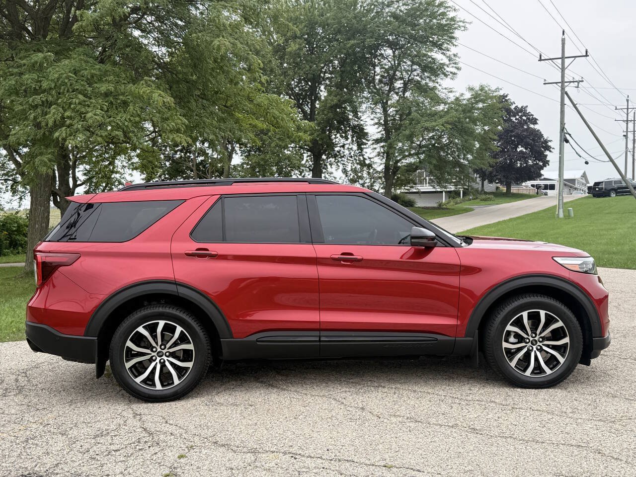 Used 2020 Ford Explorer ST w/ Premium Technology Package AWD/4WD image 6