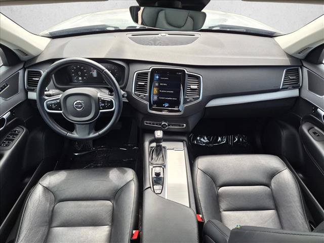 Used 2022 Volvo XC90 T5 Momentum FWD image 18