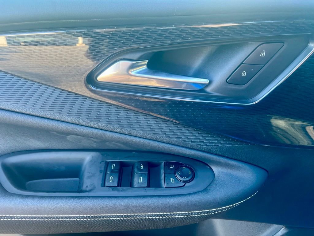 New 2025 Chevrolet Blazer EV LT AWD/4WD image 9