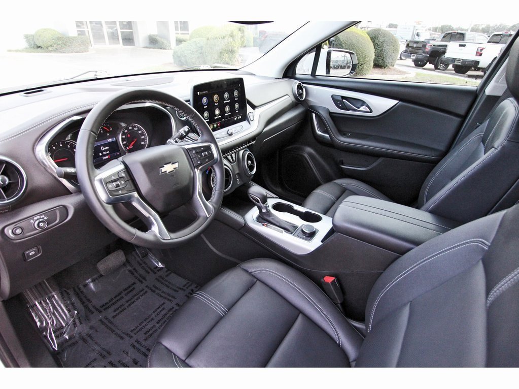 Used 2023 Chevrolet Blazer LT image 12