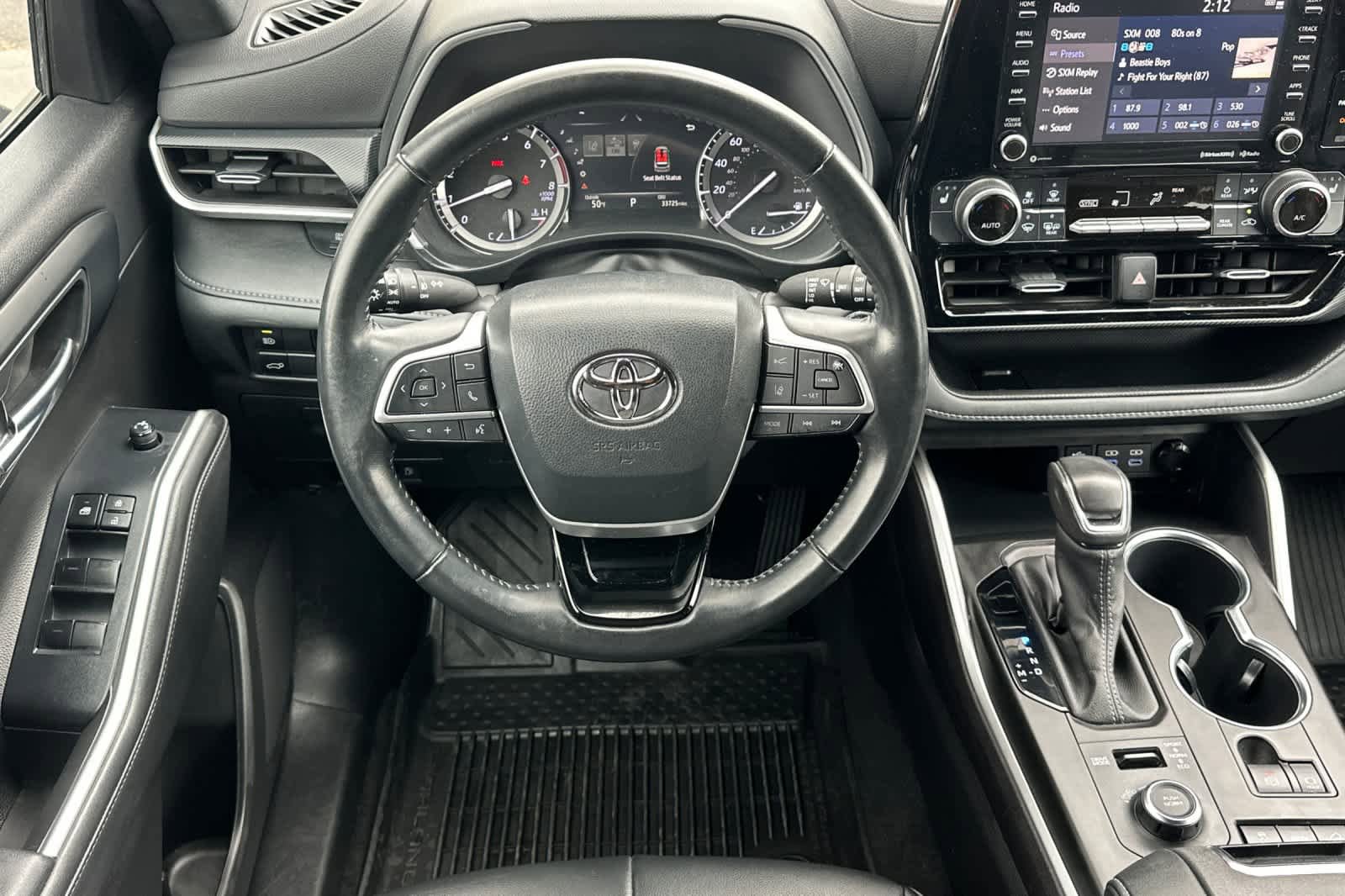 Used 2022 Toyota Highlander XSE AWD/4WD image 16