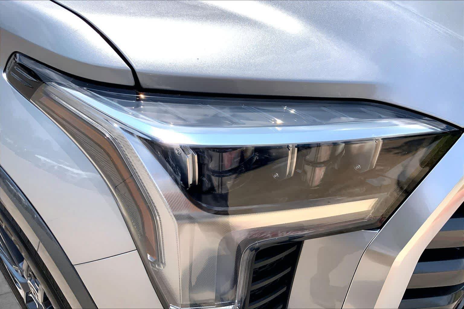 Used 2023 Toyota Tundra Limited AWD/4WD image 27