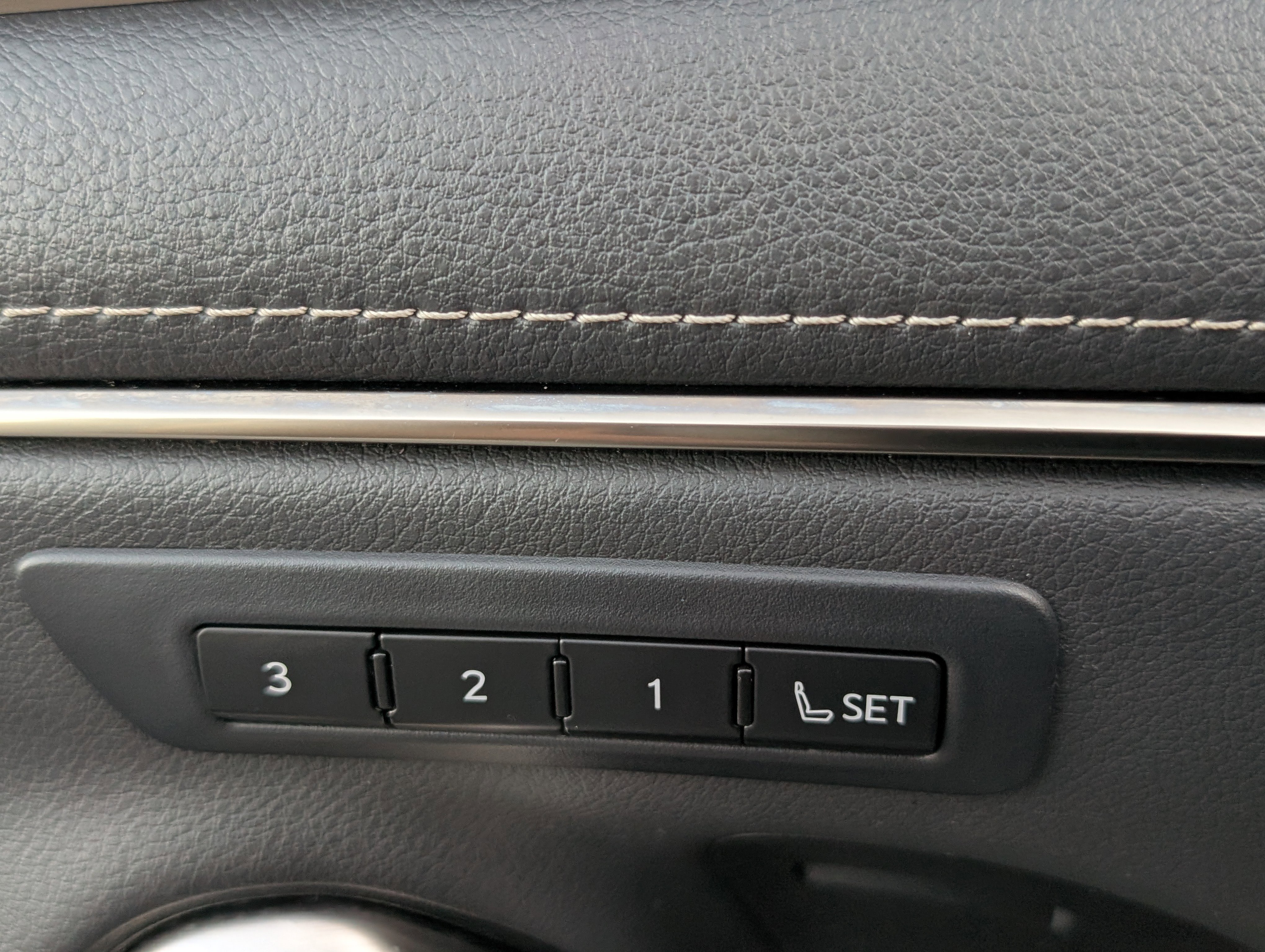 Certified 2019 Lexus ES 350 w/ Accessory Package image 21