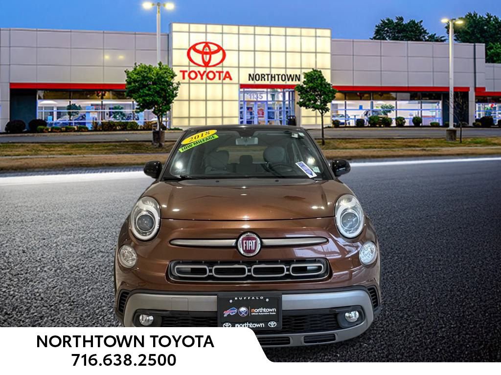 Used 2018 FIAT 500L Trekking w/ Urbana Appearance Package image 5