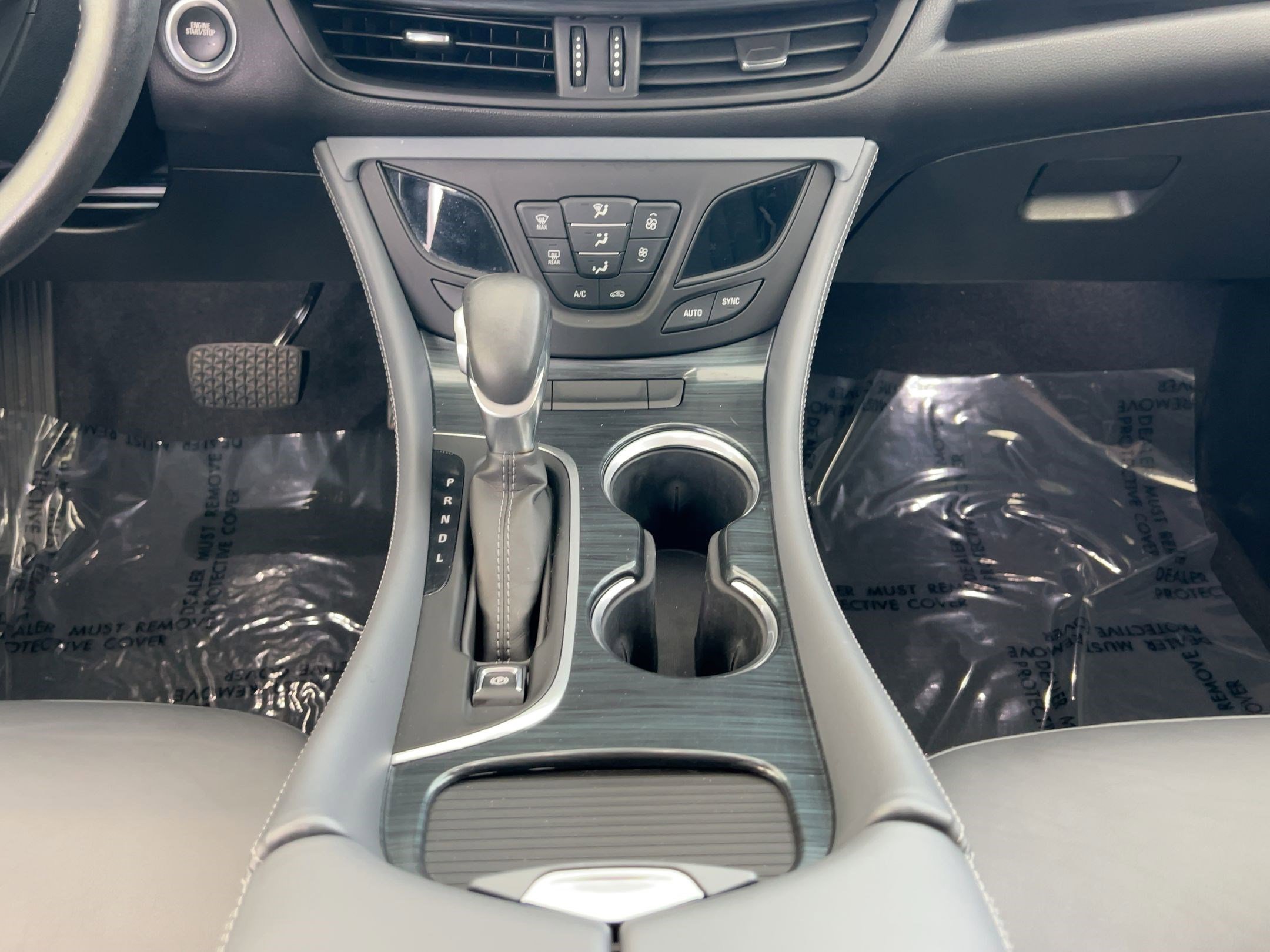 Used 2020 Buick Envision Essence w/ LPO, Cargo Package image 17