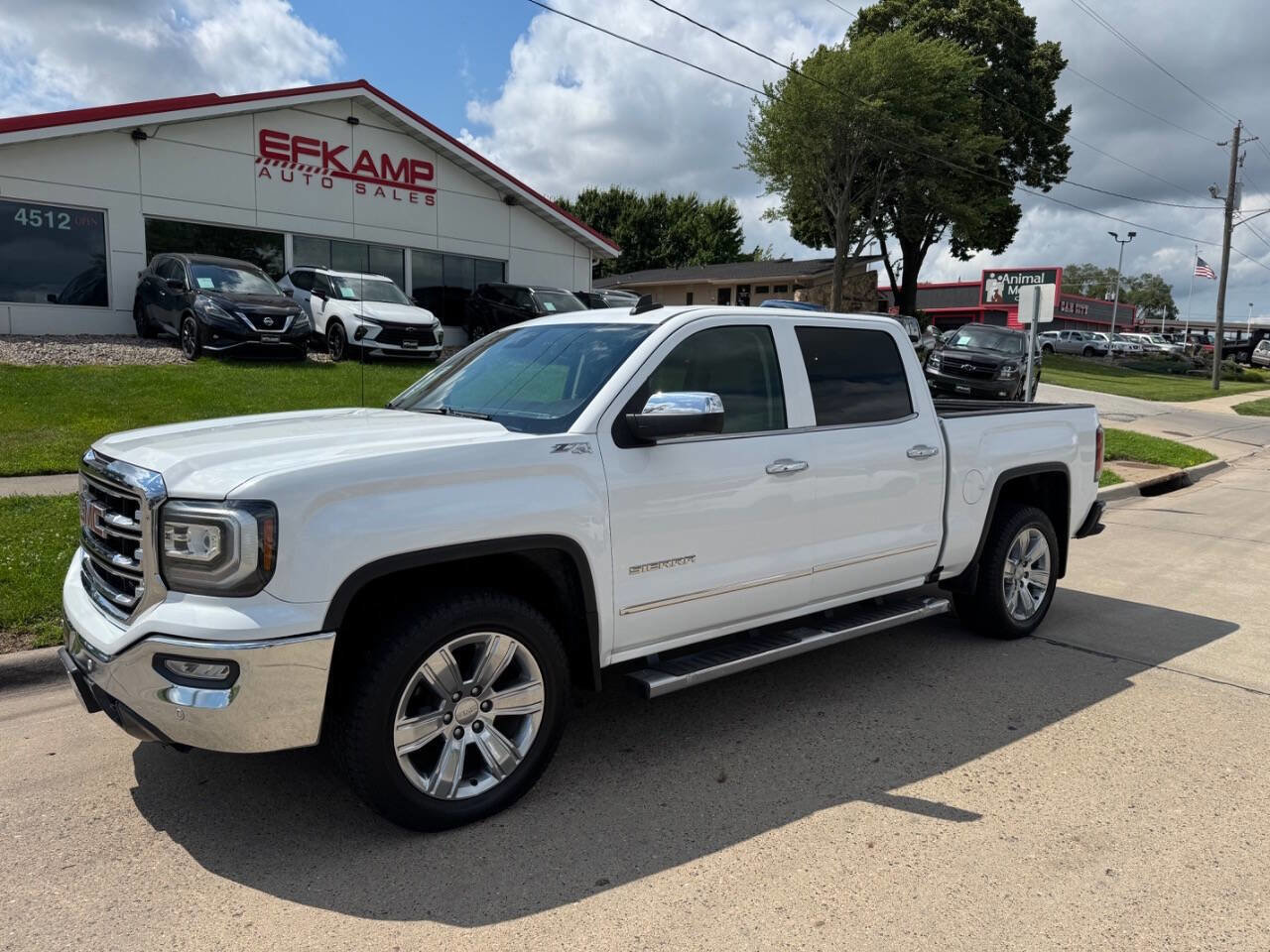 Used 2018 GMC Sierra 1500 SLT image 1