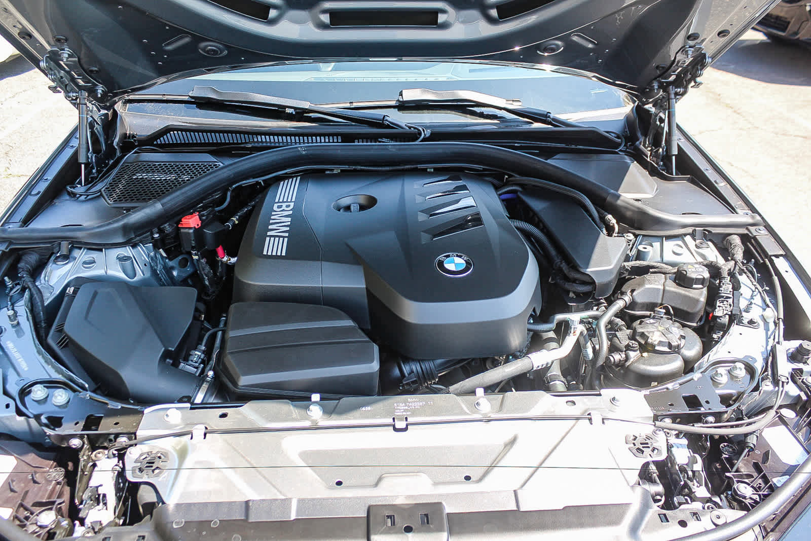 New 2026 BMW 330i xDrive Sedan w/ Premium Package AWD/4WD image 35