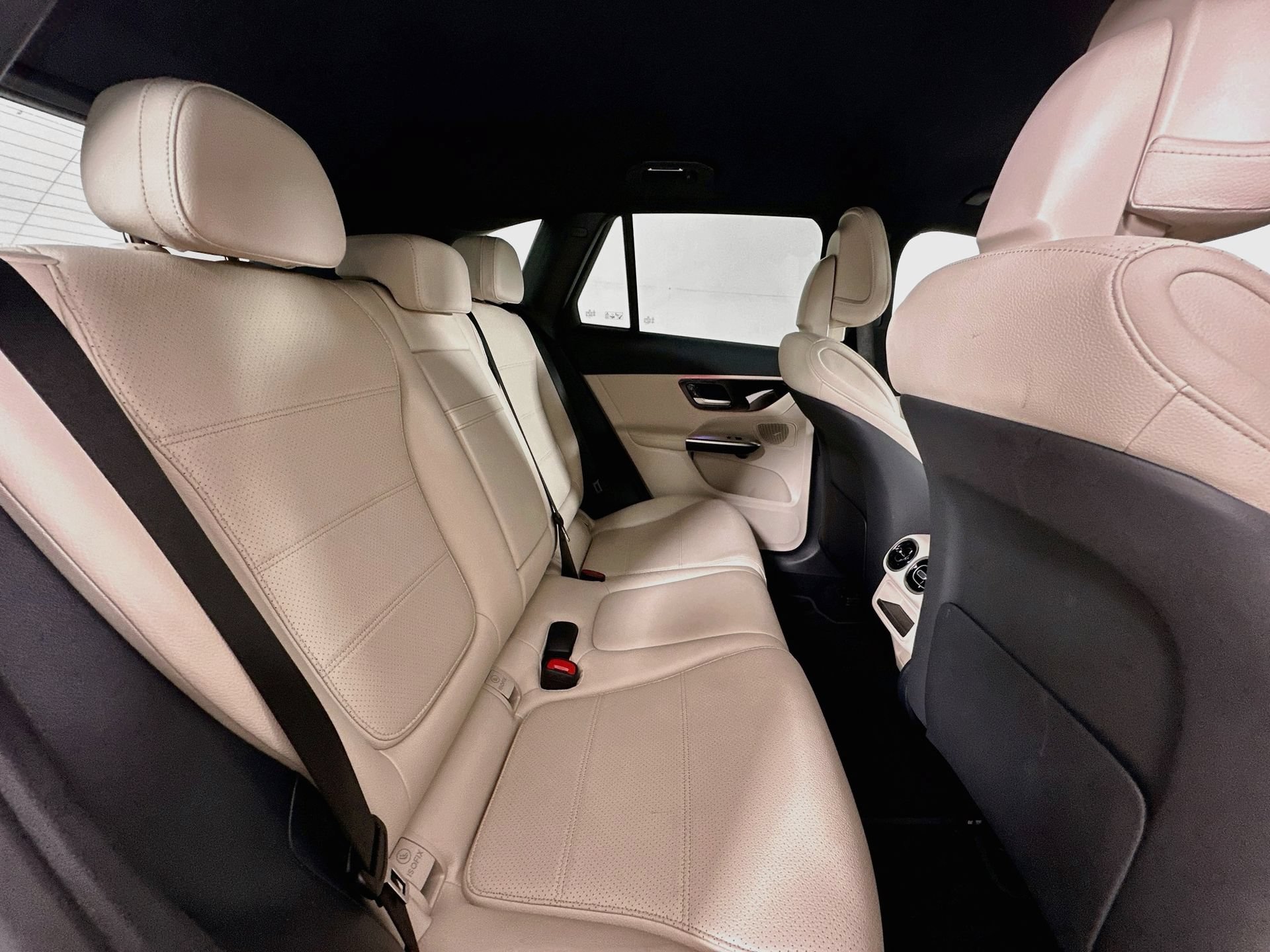 Certified 2026 Mercedes-Benz GLC 300 image 28