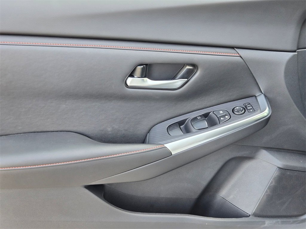 Used 2024 Nissan Sentra SR image 11