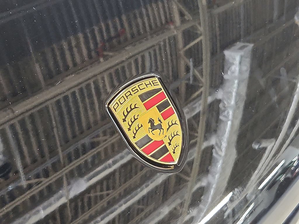 Certified 2026 Porsche Macan AWD/4WD image 31