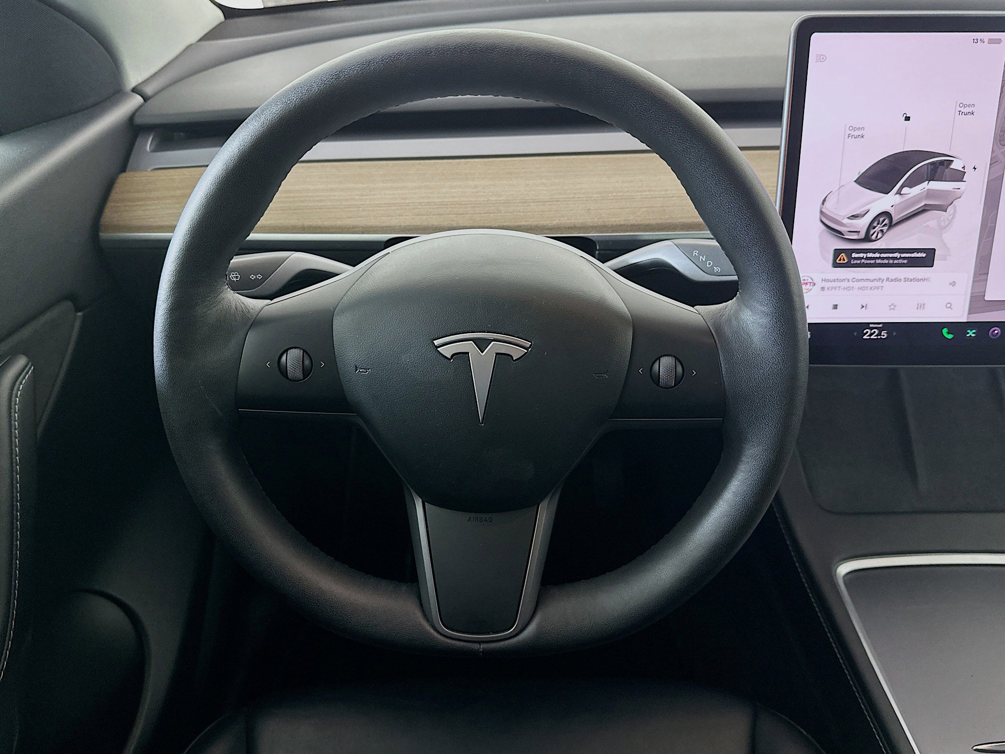 Used 2022 Tesla Model Y Long Range AWD/4WD image 17
