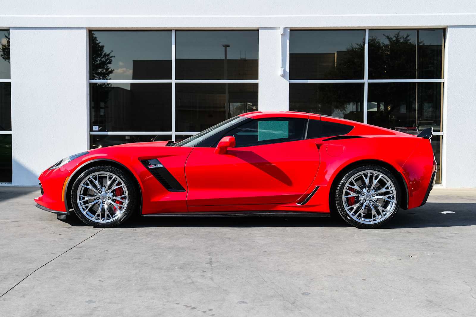 Used 2016 Chevrolet Corvette Z06 w/ 2LZ Preferred Equipment Group RWD image 19