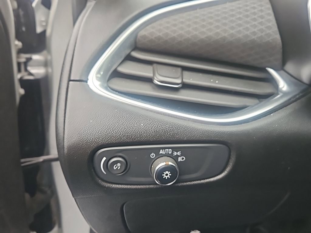 Used 2020 Chevrolet Malibu LT image 10