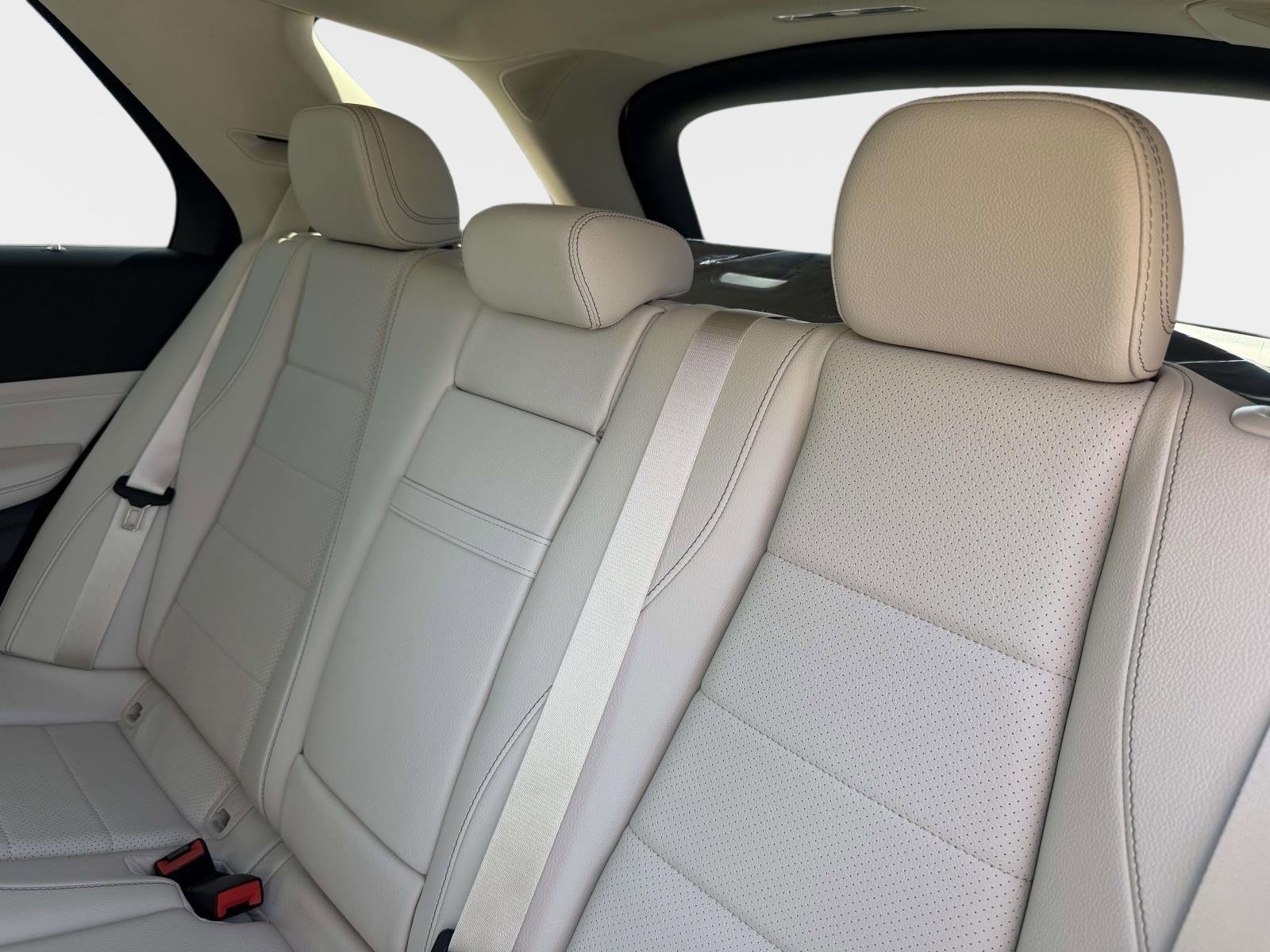 Used 2025 Mercedes-Benz GLE 450e 4MATIC image 37