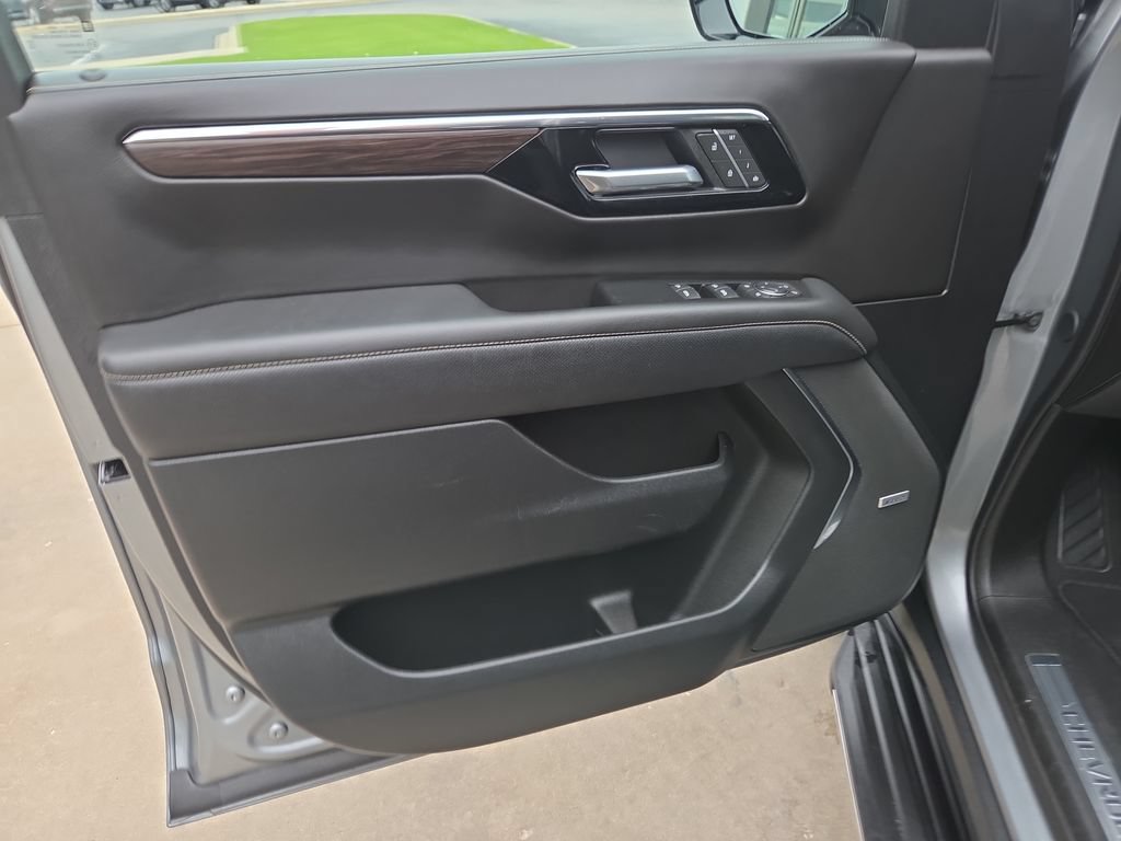 Certified 2025 Chevrolet Tahoe Premier AWD/4WD image 27