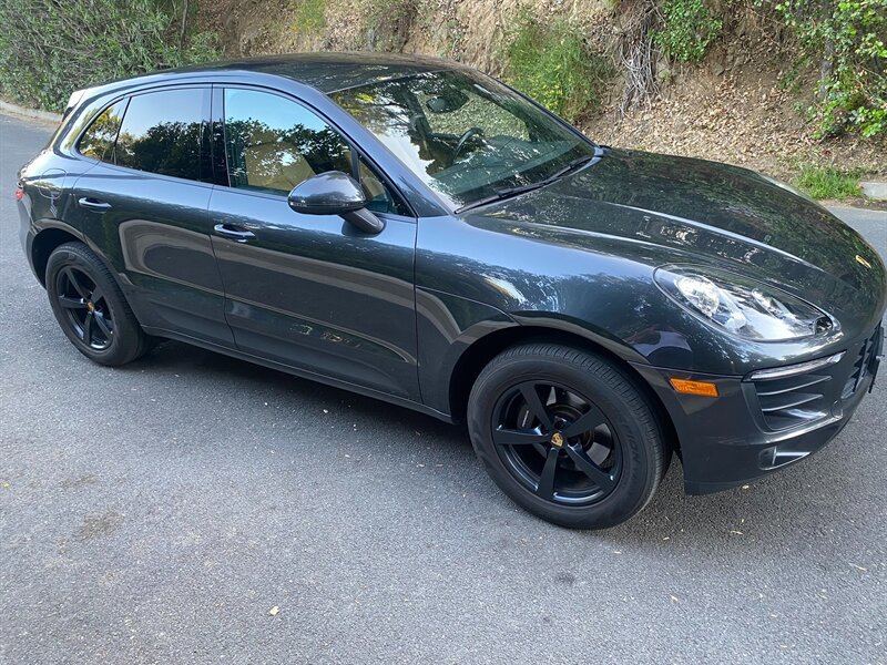 Used 2017 Porsche Macan AWD/4WD image 8