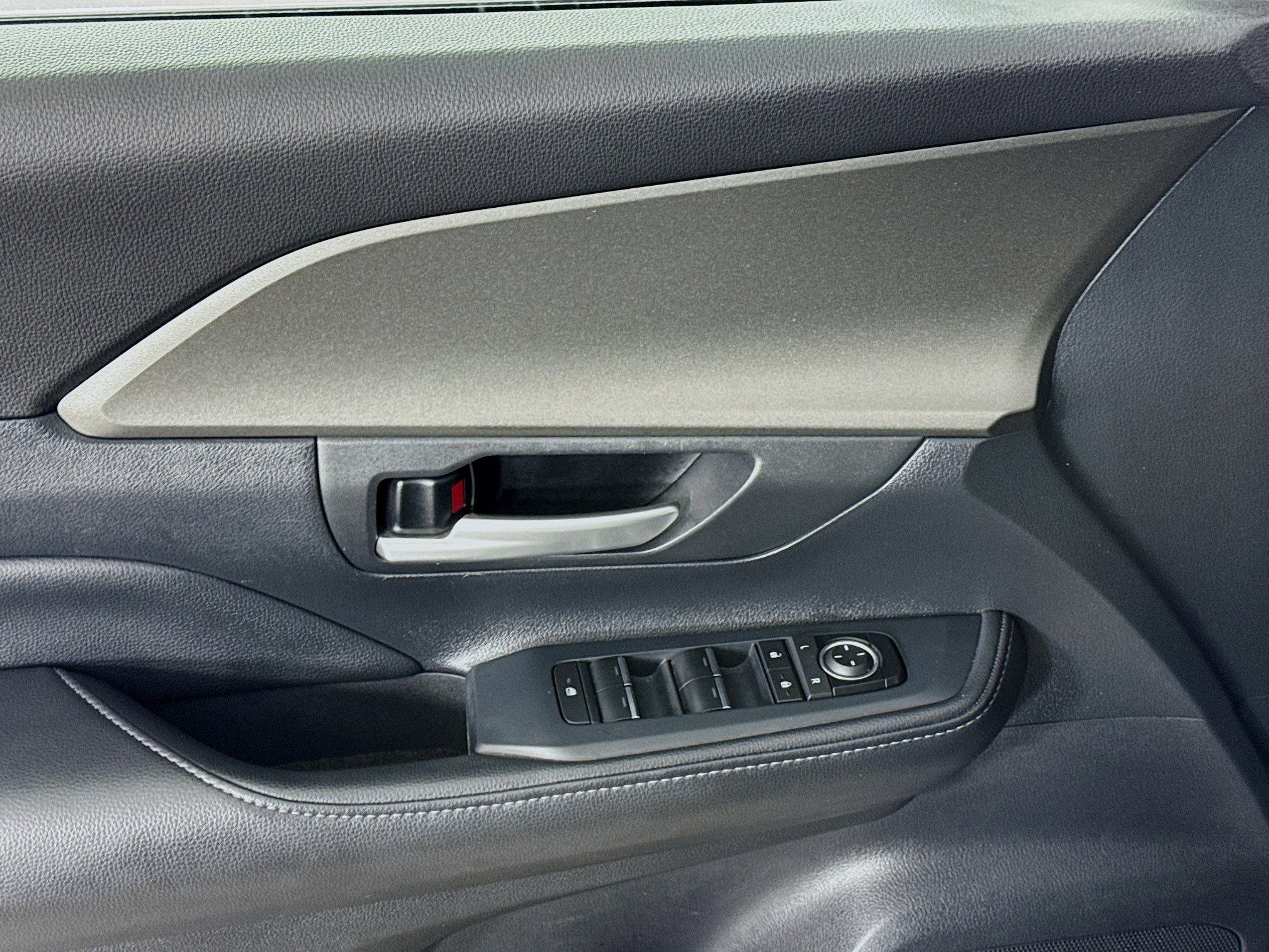 Certified 2025 Toyota Grand Highlander AWD image 17