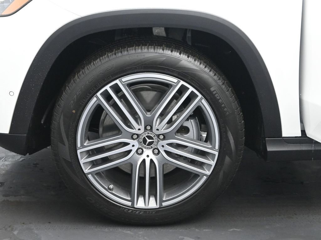 New 2025 Mercedes-Benz GLS 450 4MATIC image 32