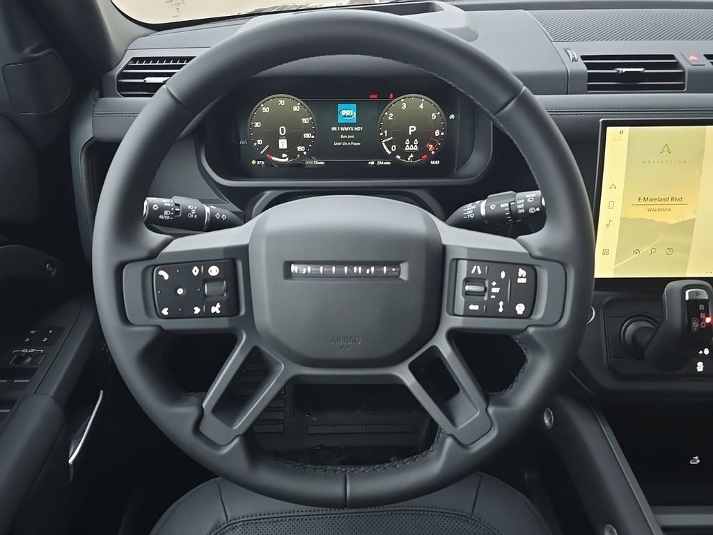 New 2026 Land Rover Defender 130 X-Dynamic SE AWD/4WD image 17
