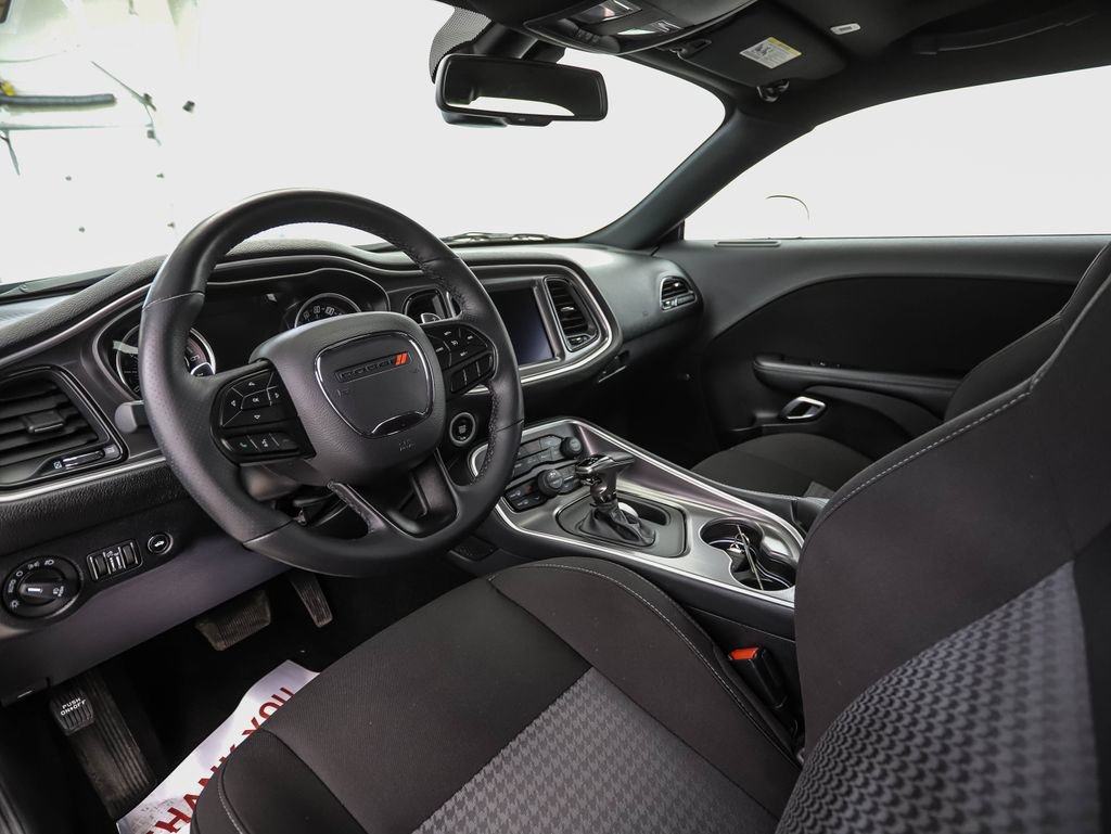 Used 2022 Dodge Challenger GT w/ Driver Convenience Group AWD/4WD image 10