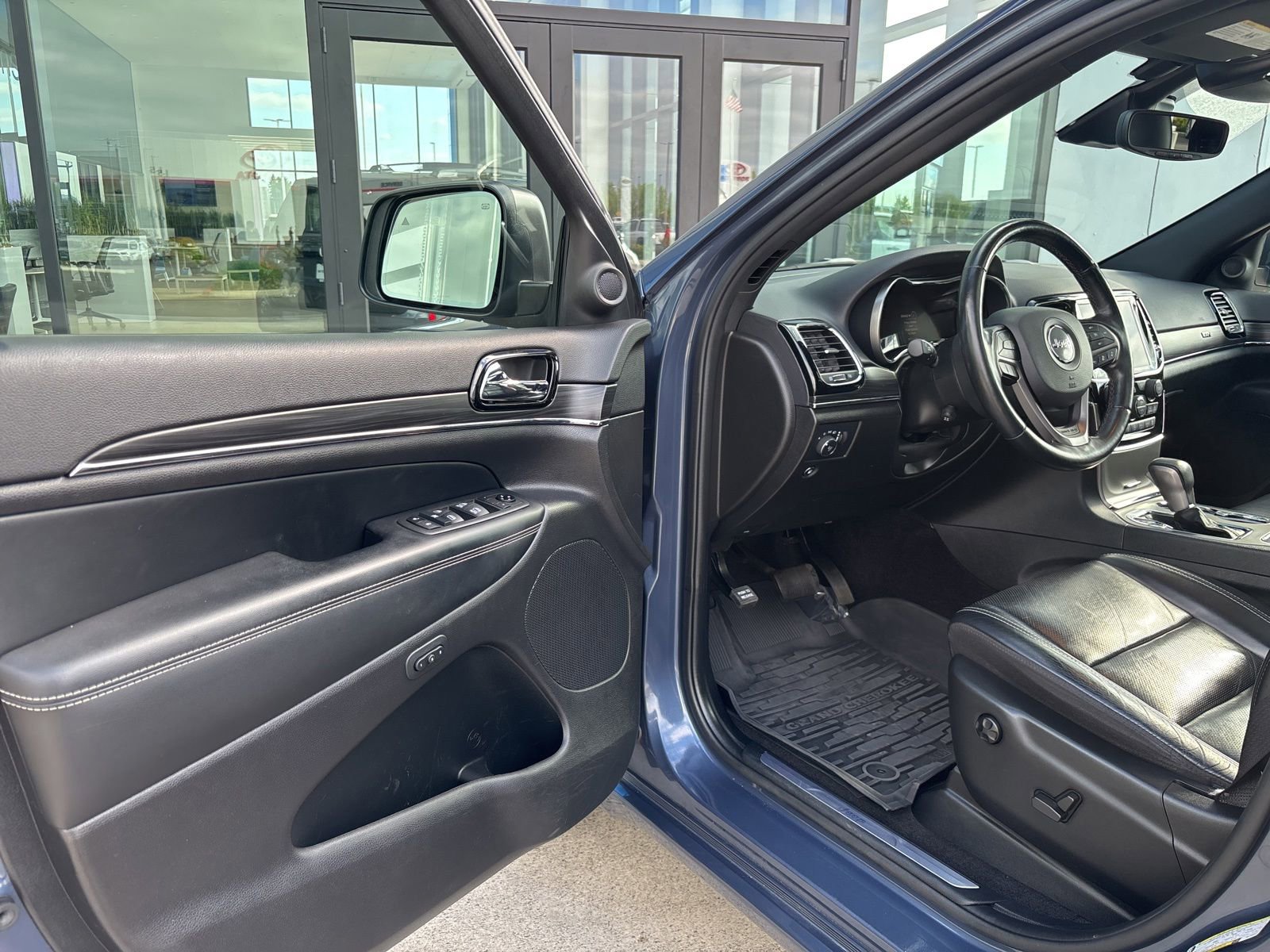 Used 2021 Jeep Grand Cherokee Limited w/ Quick Order Package 28K 80th AWD/4WD image 9