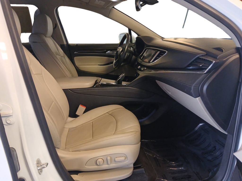 Used 2018 Buick Enclave Essence FWD image 28