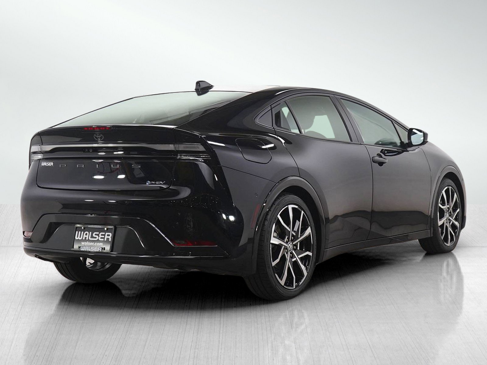 Used 2026 Toyota Prius Plug-In Hybrid w/ Limited Premium Package image 5