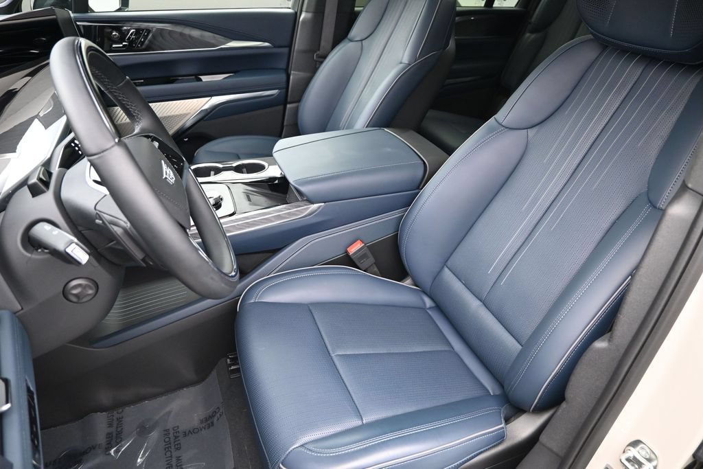Used 2026 Cadillac Escalade IQ Sport 2 AWD/4WD image 12