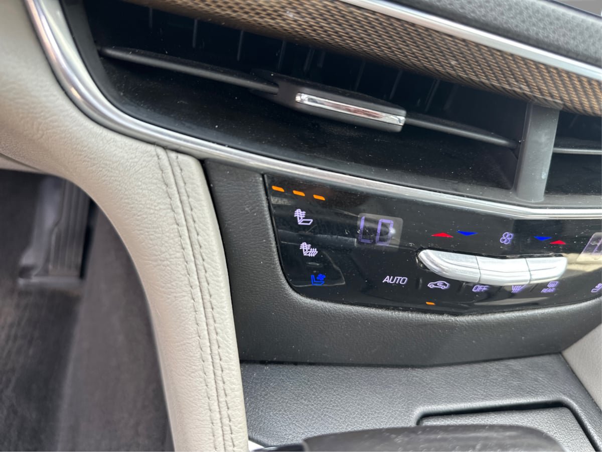 Used 2018 Cadillac CT6 Luxury AWD/4WD image 42