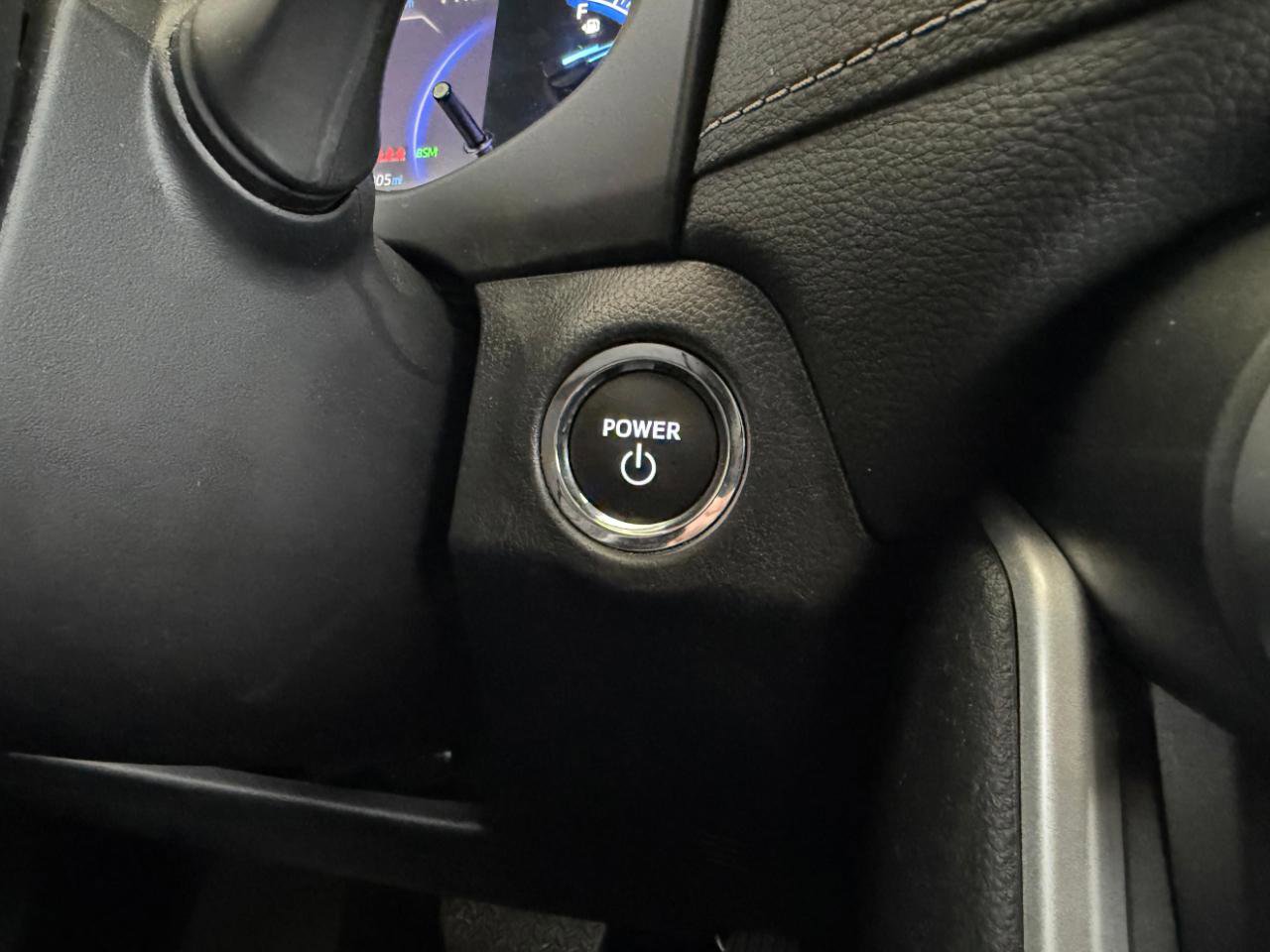 Used 2025 Toyota RAV4 XLE image 34