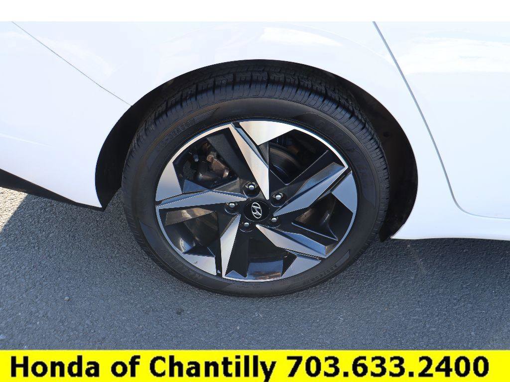 Used 2023 Hyundai Elantra Limited w/ Cargo Package image 31