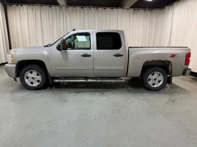 Used 2009 Chevrolet Silverado 1500 LT w/ Power Pack Plus AWD/4WD image 10