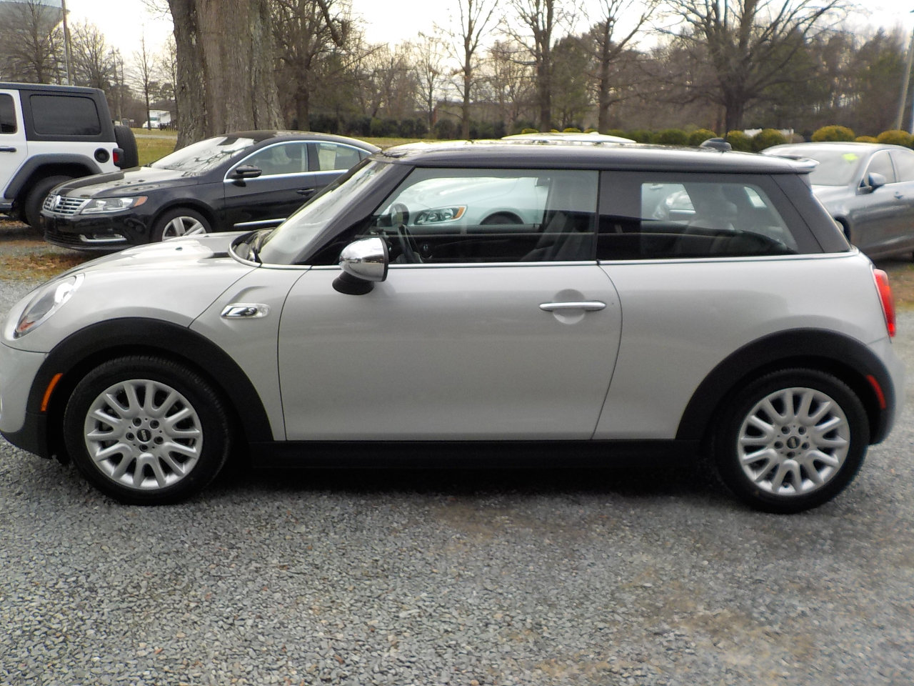 Used 2015 MINI Cooper S image 2