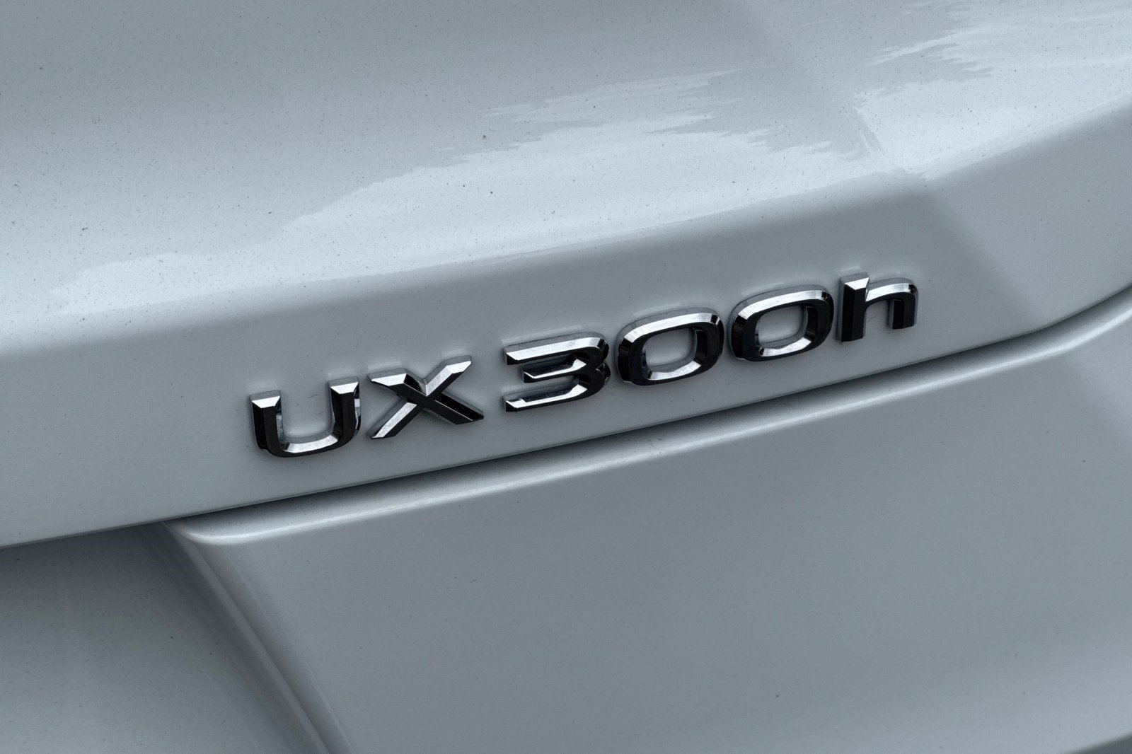 Certified 2026 Lexus UX 300h FWD w/ Accessory Package (Z1) image 38